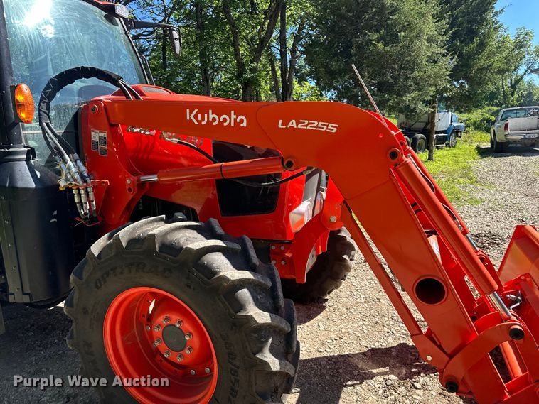 image for item EJ6862 2021 Kubota  M6-131 MFWD tractor