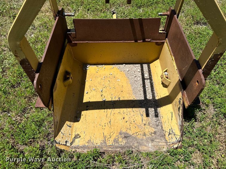 image for item EJ6876 King Kutter dirt scoop