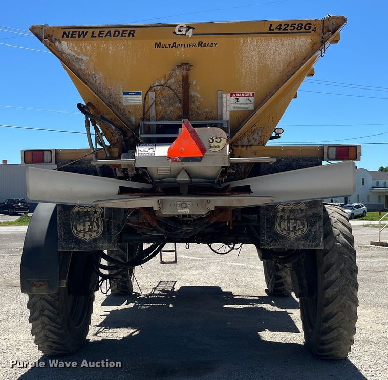 image for item EK8633 2015 RoGator RG900B spreader