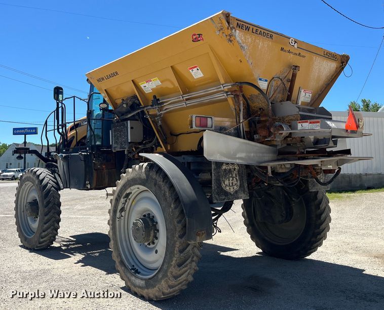 image for item EK8633 2015 RoGator RG900B spreader