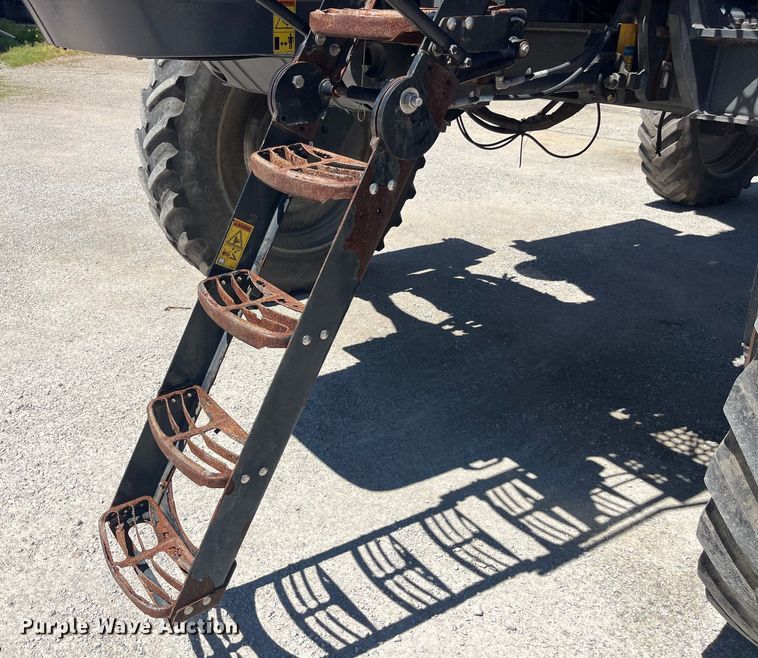 image for item EK8633 2015 RoGator RG900B spreader