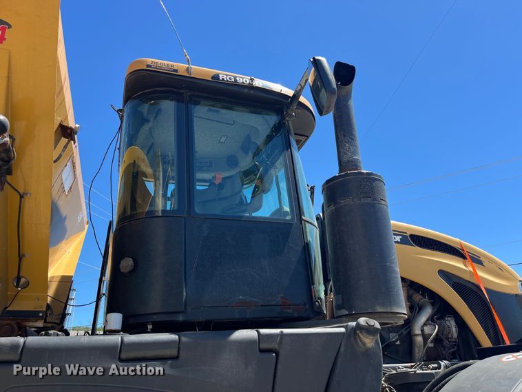 image for item EK8633 2015 RoGator RG900B spreader