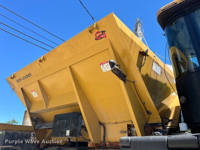 image for item EK8633 2015 RoGator RG900B spreader