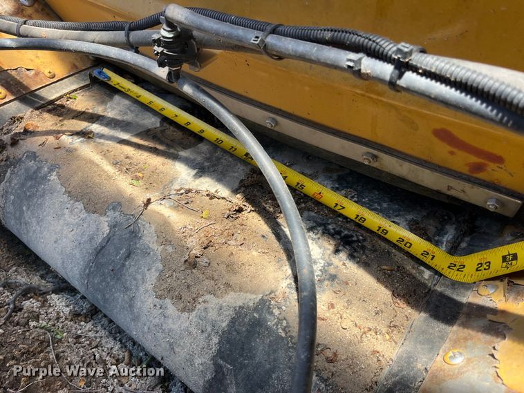 image for item EK8633 2015 RoGator RG900B spreader