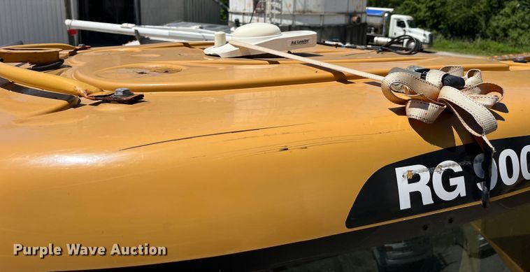 image for item EK8633 2015 RoGator RG900B spreader