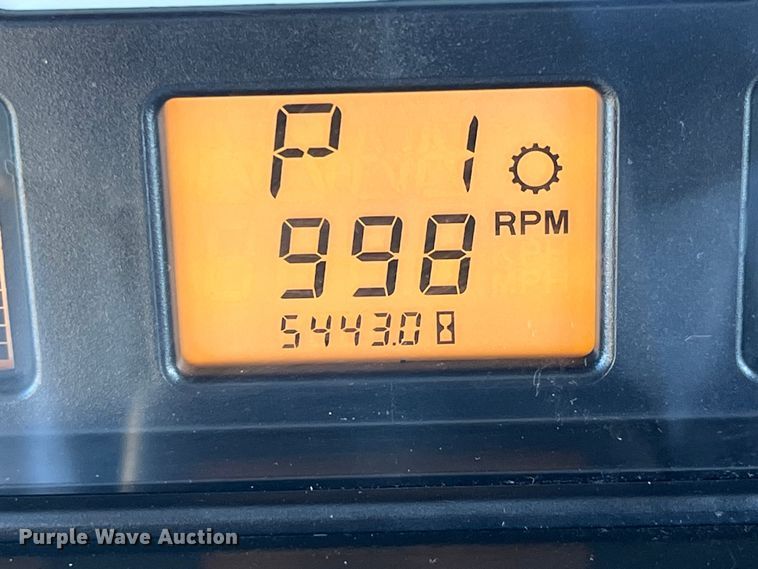 image for item EK8633 2015 RoGator RG900B spreader