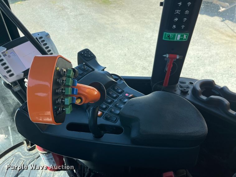 image for item EK8633 2015 RoGator RG900B spreader