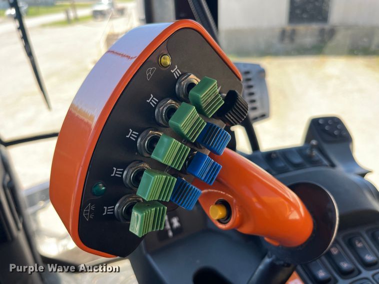 image for item EK8633 2015 RoGator RG900B spreader