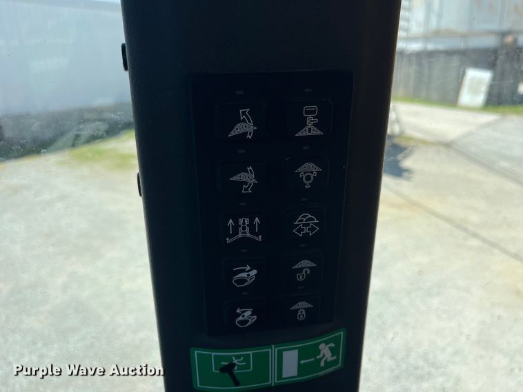 image for item EK8633 2015 RoGator RG900B spreader