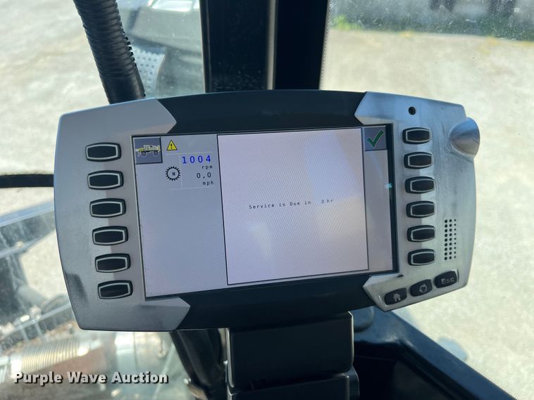 image for item EK8633 2015 RoGator RG900B spreader