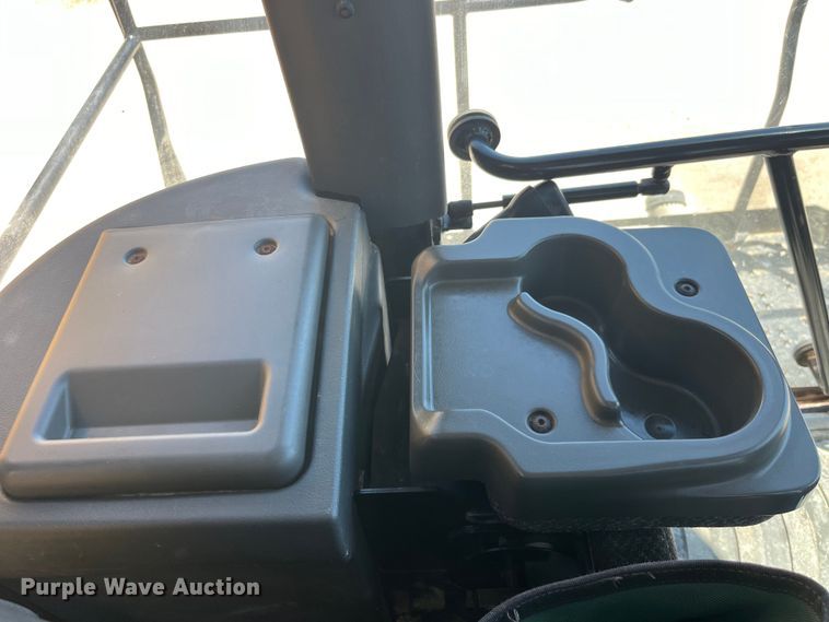 image for item EK8633 2015 RoGator RG900B spreader