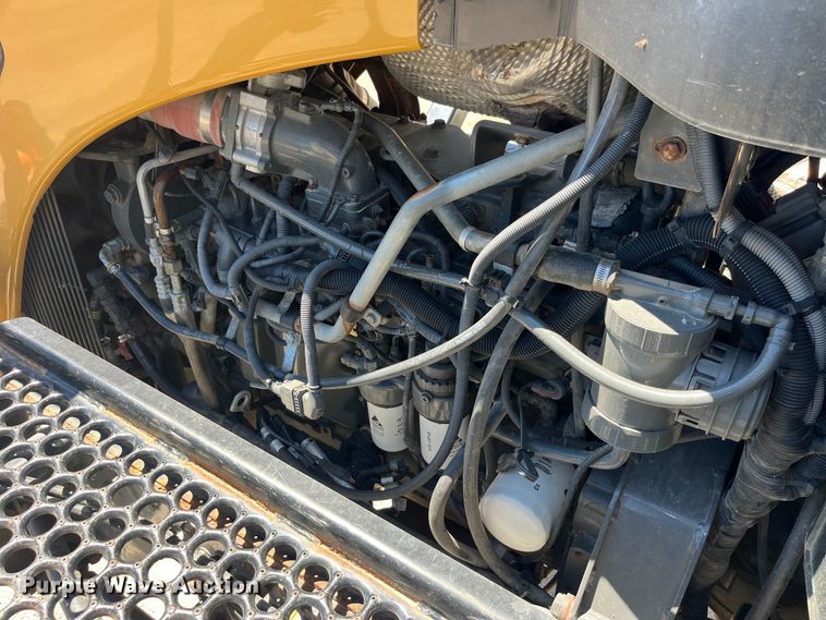 image for item EK8633 2015 RoGator RG900B spreader