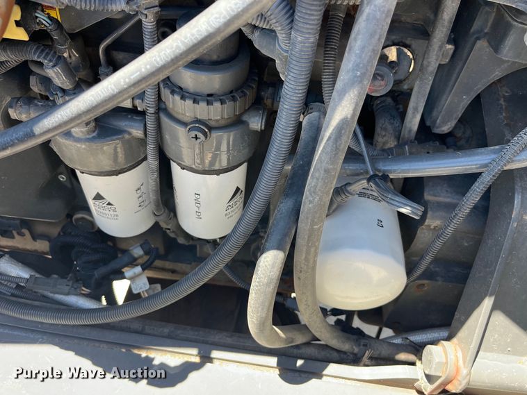 image for item EK8633 2015 RoGator RG900B spreader