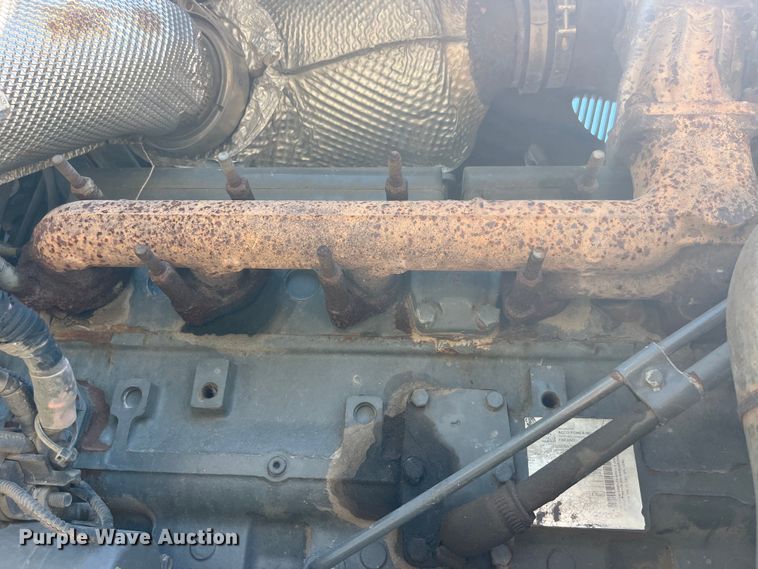 image for item EK8633 2015 RoGator RG900B spreader