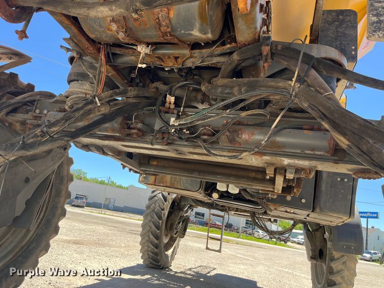 image for item EK8633 2015 RoGator RG900B spreader