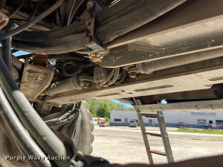 image for item EK8633 2015 RoGator RG900B spreader