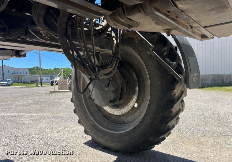 image for item EK8633 2015 RoGator RG900B spreader