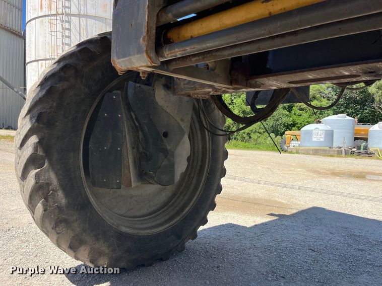 image for item EK8633 2015 RoGator RG900B spreader