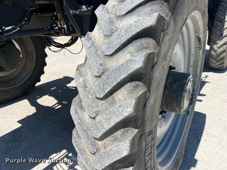 image for item EK8633 2015 RoGator RG900B spreader