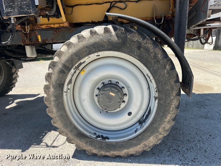 image for item EK8633 2015 RoGator RG900B spreader