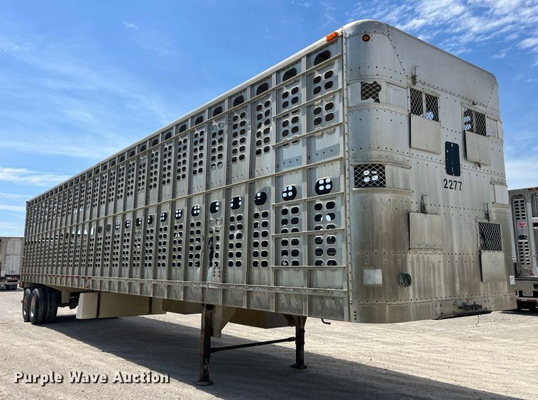 image for item EK8644 1997 Wilson PSAL-303P livestock trailer