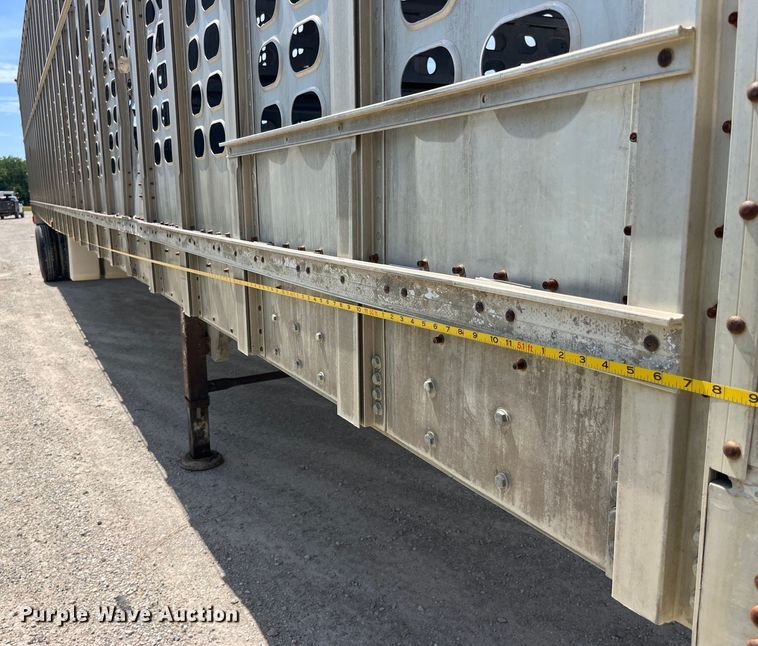 image for item EK8644 1997 Wilson PSAL-303P livestock trailer