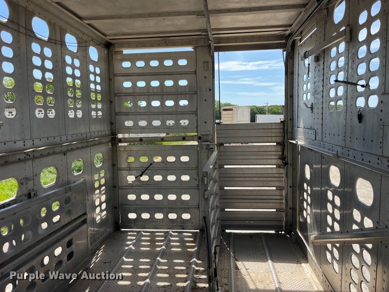 image for item EK8644 1997 Wilson PSAL-303P livestock trailer