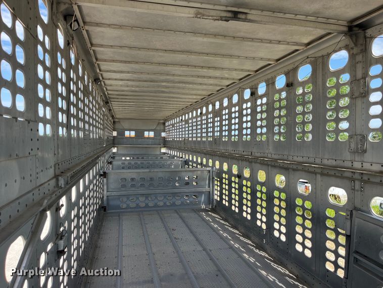 image for item EK8644 1997 Wilson PSAL-303P livestock trailer