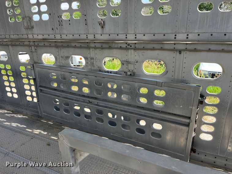 image for item EK8644 1997 Wilson PSAL-303P livestock trailer