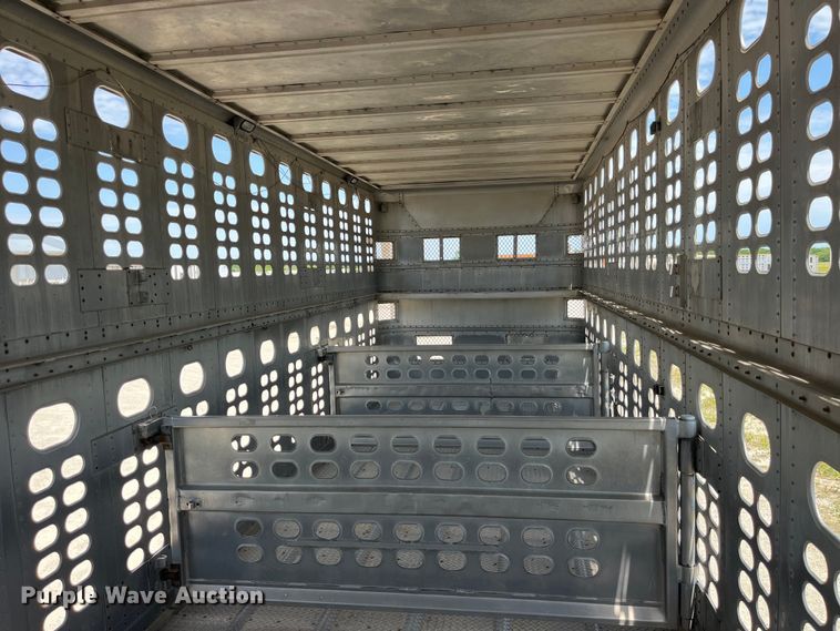 image for item EK8644 1997 Wilson PSAL-303P livestock trailer