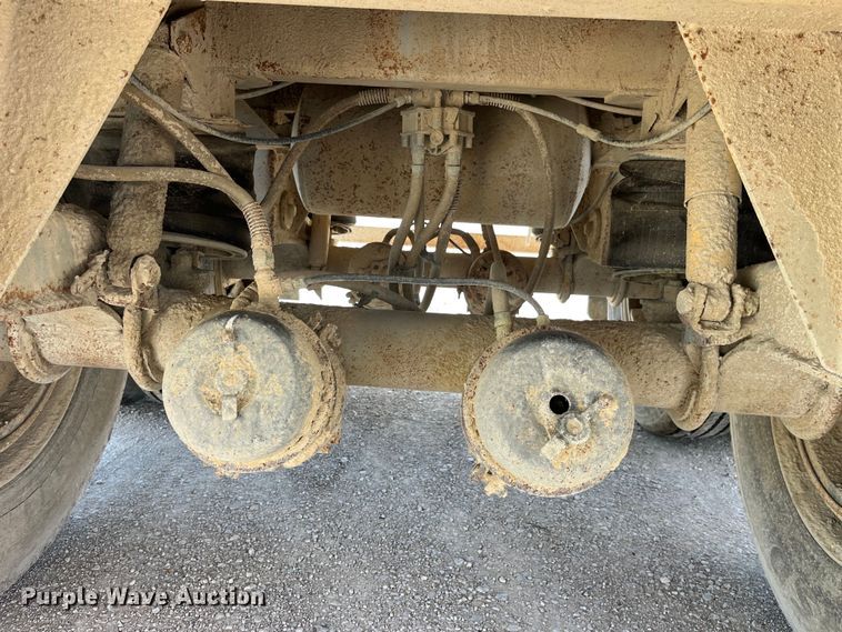 image for item EK8644 1997 Wilson PSAL-303P livestock trailer