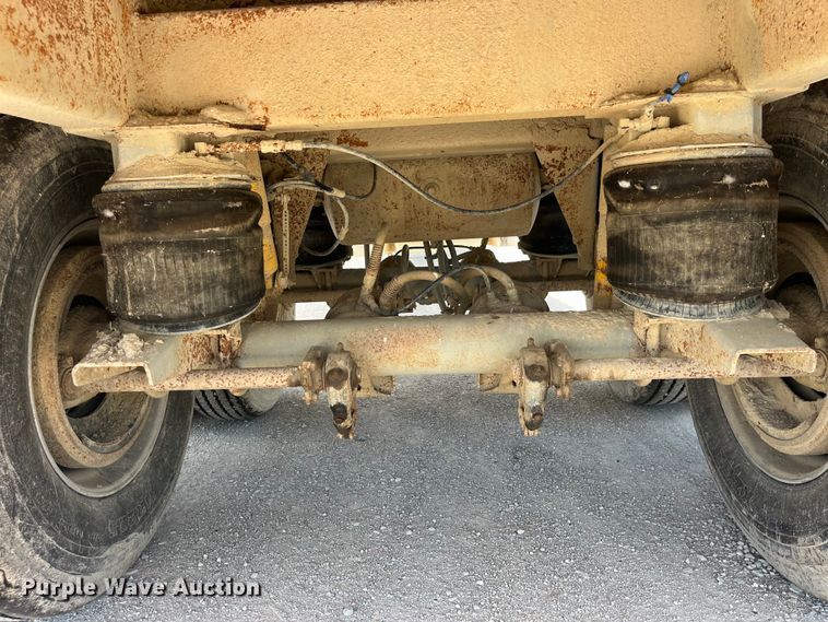 image for item EK8644 1997 Wilson PSAL-303P livestock trailer