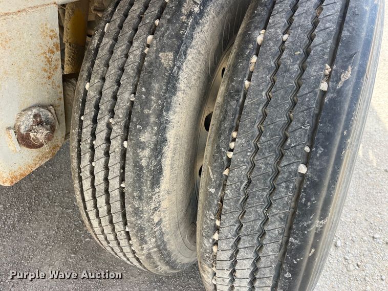 image for item EK8644 1997 Wilson PSAL-303P livestock trailer