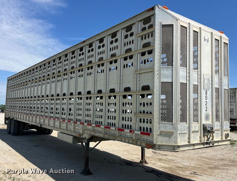 image for item EK8645 2006 Barrett livestock trailer