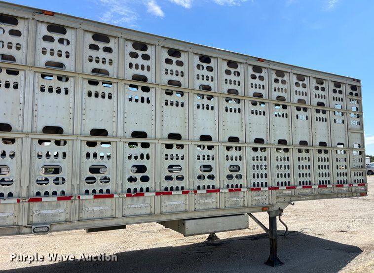 image for item EK8645 2006 Barrett livestock trailer