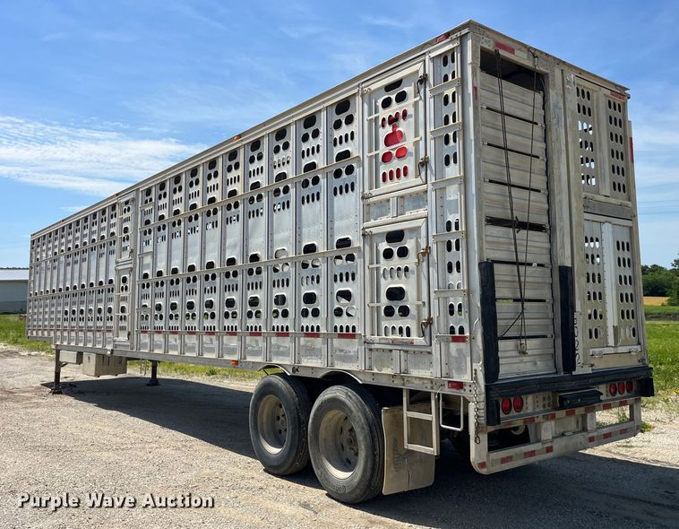 image for item EK8645 2006 Barrett livestock trailer