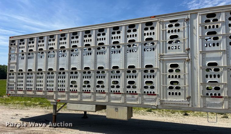 image for item EK8645 2006 Barrett livestock trailer