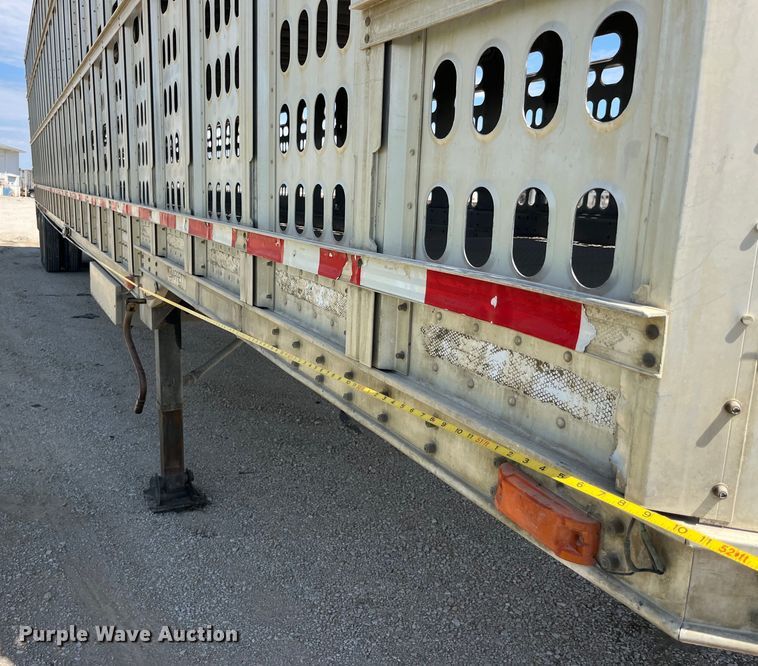 image for item EK8645 2006 Barrett livestock trailer
