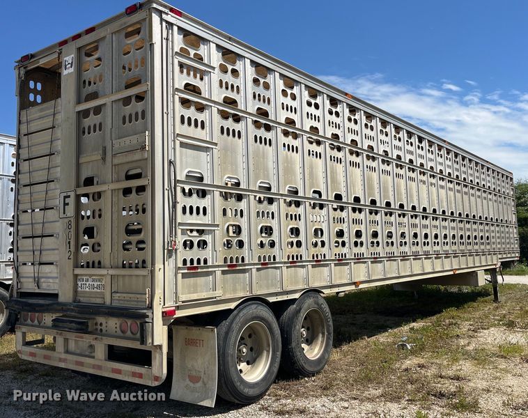 image for item EK8646 2003 Barrett livestock trailer