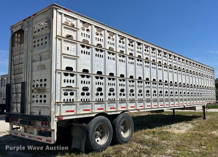 image for item EK8648 2006 Barrett livestock trailer