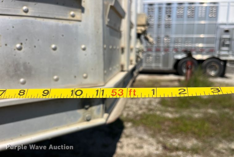image for item EK8648 2006 Barrett livestock trailer