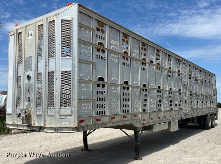 image for item EK8649 2005 Barrett livestock trailer