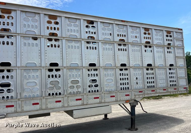 image for item EK8649 2005 Barrett livestock trailer