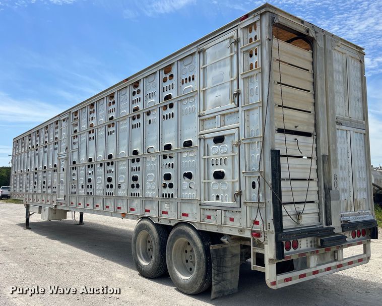 image for item EK8649 2005 Barrett livestock trailer