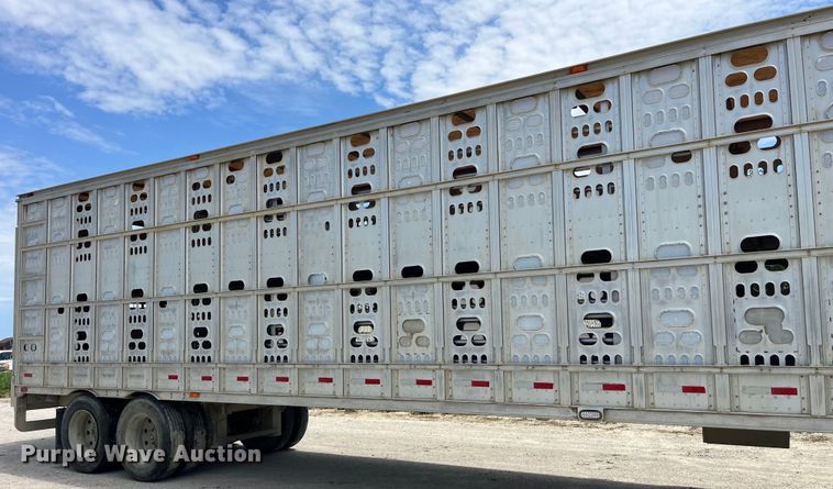 image for item EK8649 2005 Barrett livestock trailer