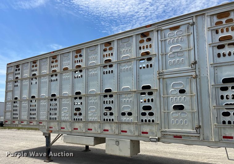image for item EK8649 2005 Barrett livestock trailer
