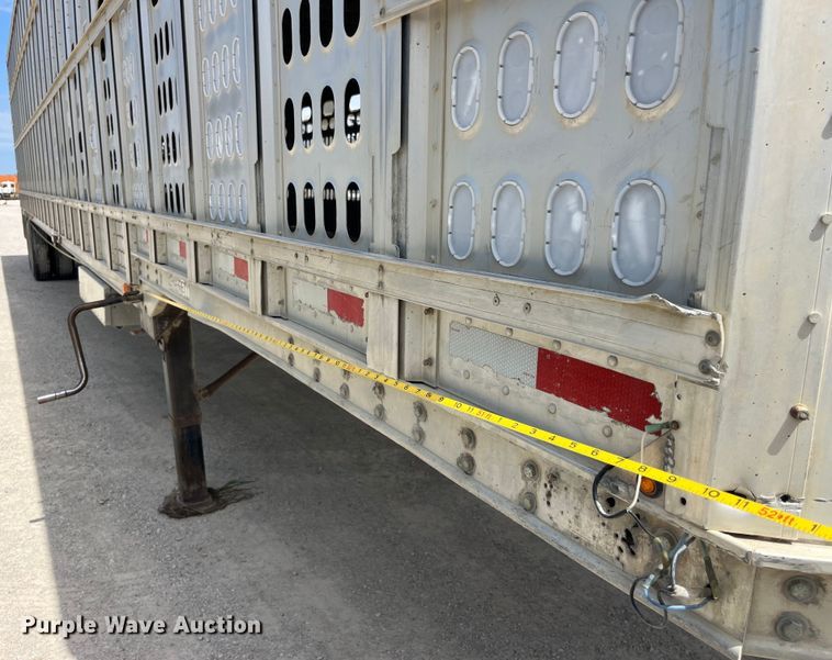 image for item EK8649 2005 Barrett livestock trailer