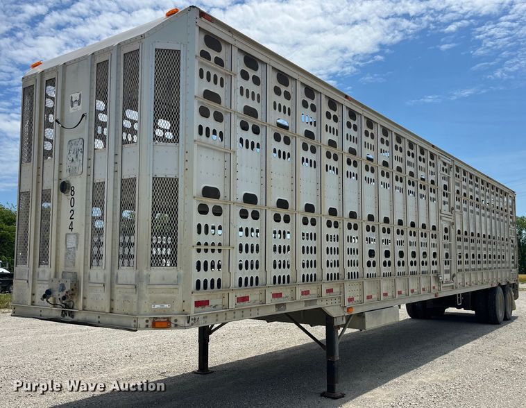 image for item EK8654 2006 Barrett livestock trailer