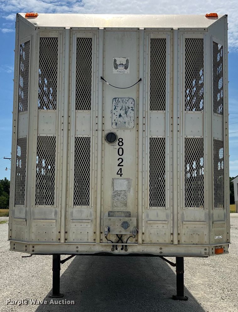 image for item EK8654 2006 Barrett livestock trailer