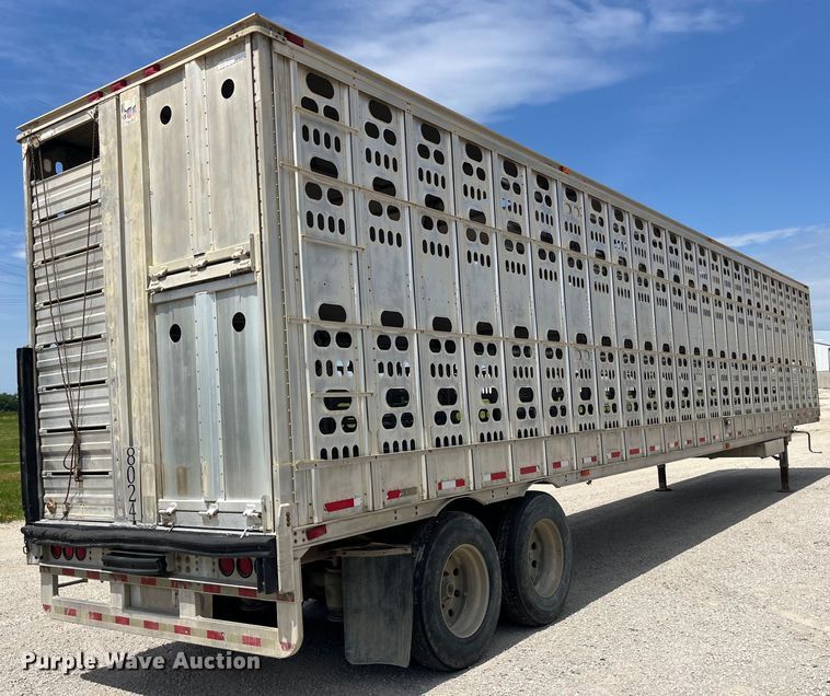image for item EK8654 2006 Barrett livestock trailer